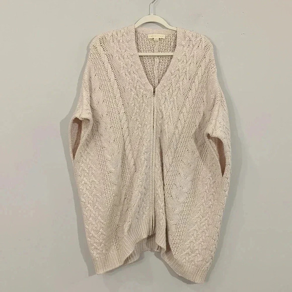 Lovestitch Leah‎ Poncho Cableknit Sweater Zip Cream size S/M Angora Blend - Picture 2 of 11